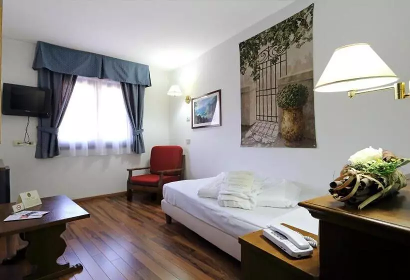 اتاق استاندارد یک نفره, Baita Clementi