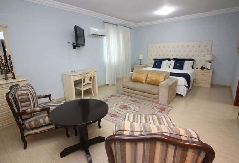 Люкс Сеньор, Carlton Plaza São José Dos Campos