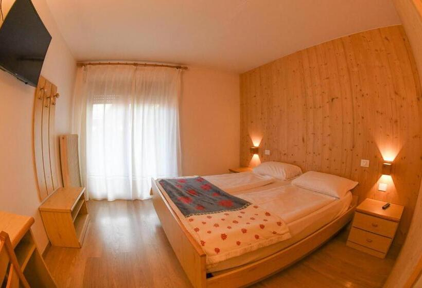 חדר סטנדרט, El Laresh