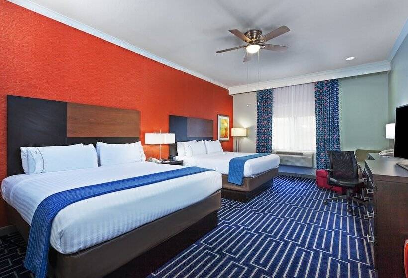 חדר סטנדרט, Holiday Inn Express & Suites Houston East, An Ihg
