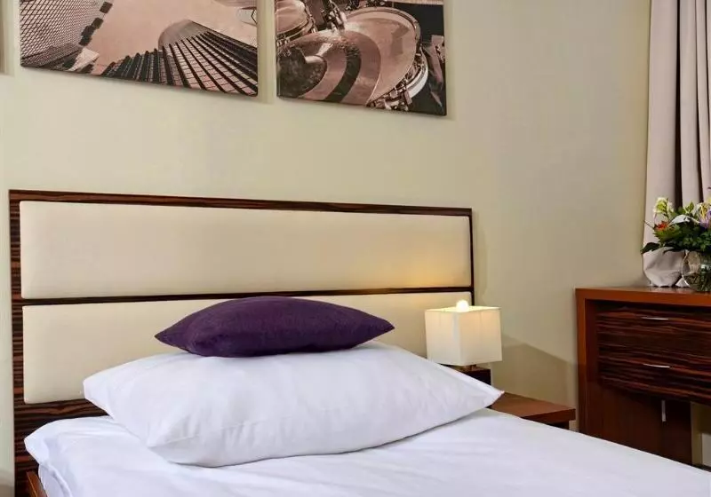 身障者適用スタンダードルーム, Holiday Inn Express & Suites Houston East, An Ihg