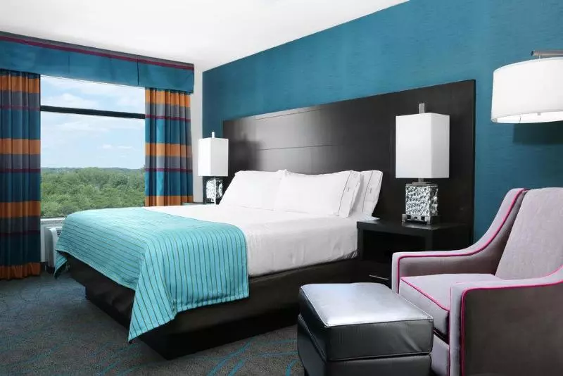 身障者適用スイートルーム, Holiday Inn Express & Suites Houston East, An Ihg
