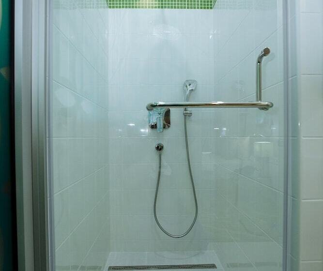 اتاق لوکس, Kazzhol  Almaty