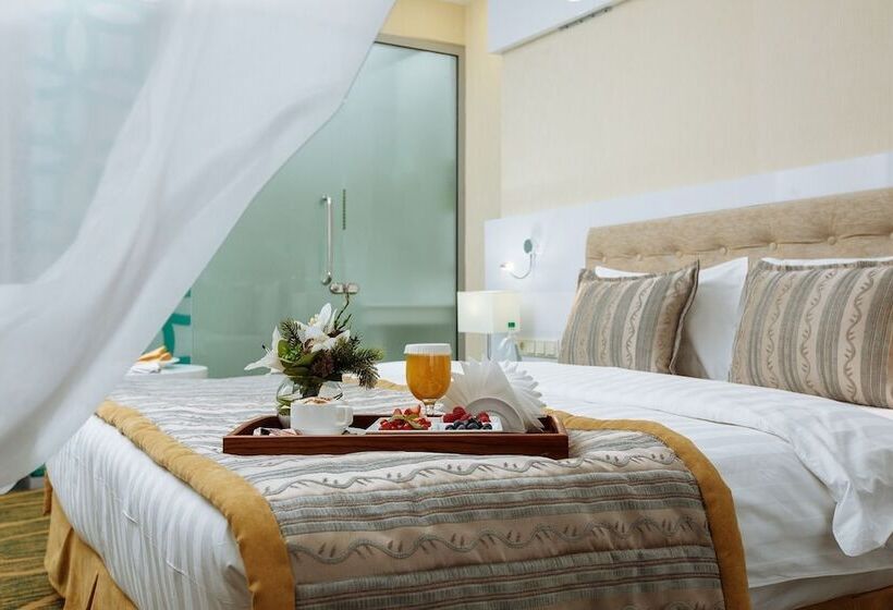 اتاق لوکس, Kazzhol  Almaty