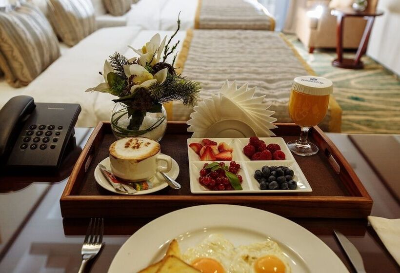 سوییت جونیور, Kazzhol  Almaty