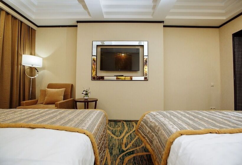 سوییت جونیور, Kazzhol  Almaty