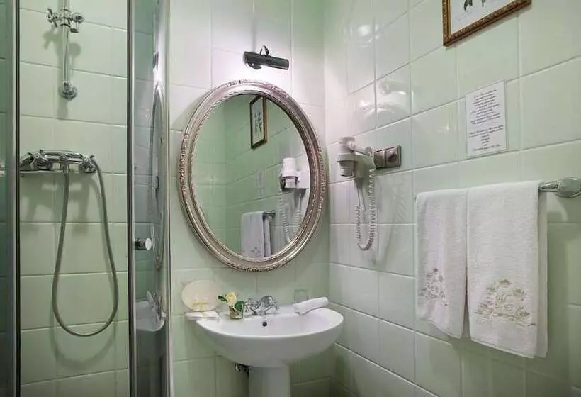 スタンダードルーム, Kronon Park