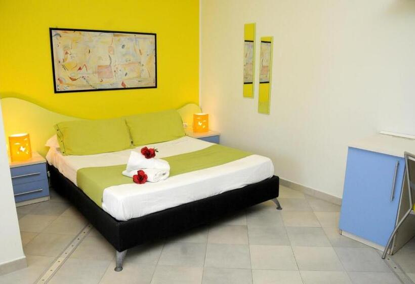 디럭스 트리플 룸, La Baia Di Ulisse