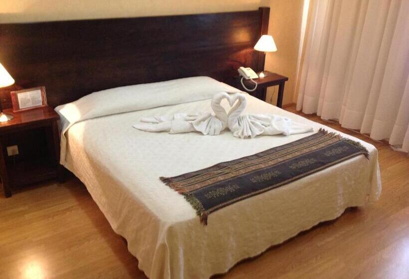 スーペリアールーム, Las Maras