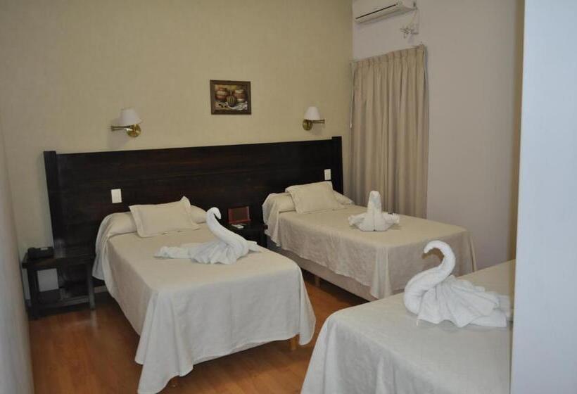 スタンダードトリプルルーム, Las Maras