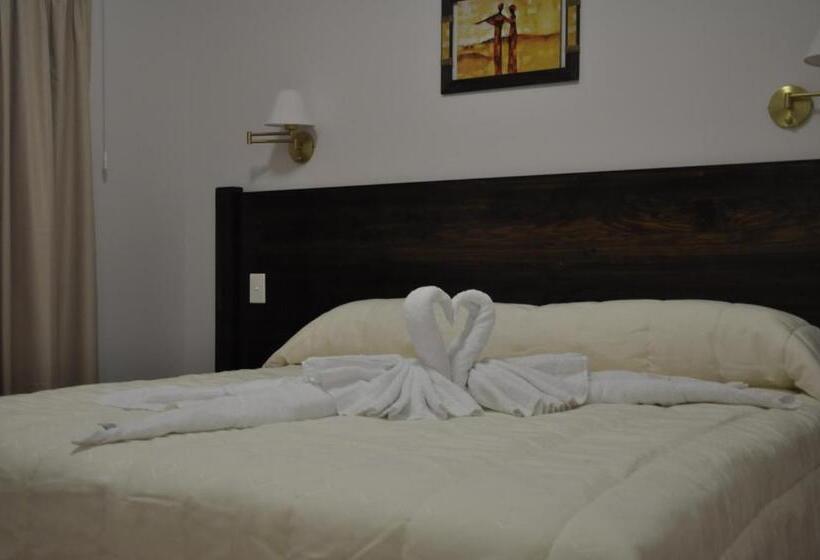 スタンダードトリプルルーム, Las Maras