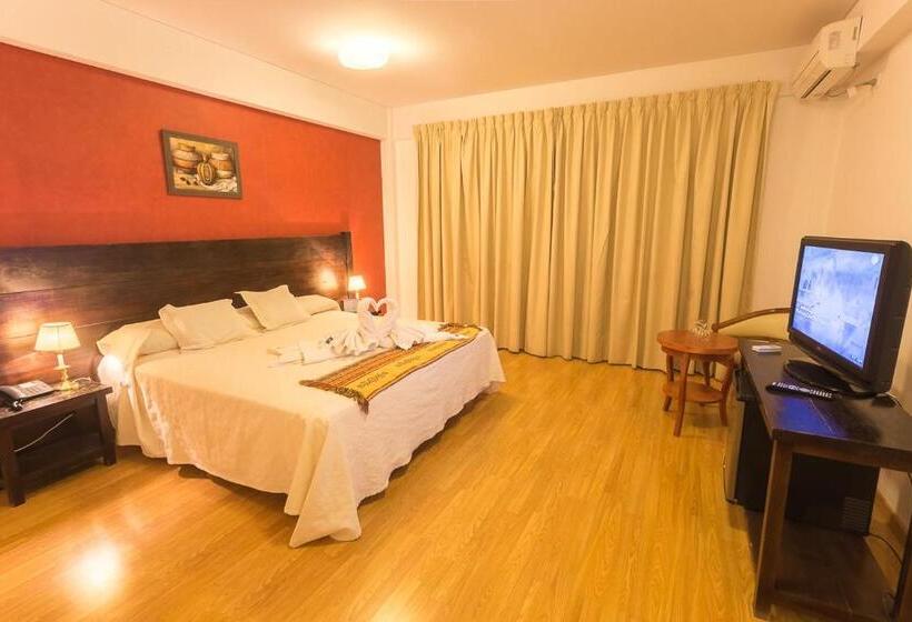 スーペリアールーム, Las Maras