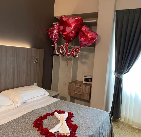 オーシャンビュースタンダードルーム, Lukas