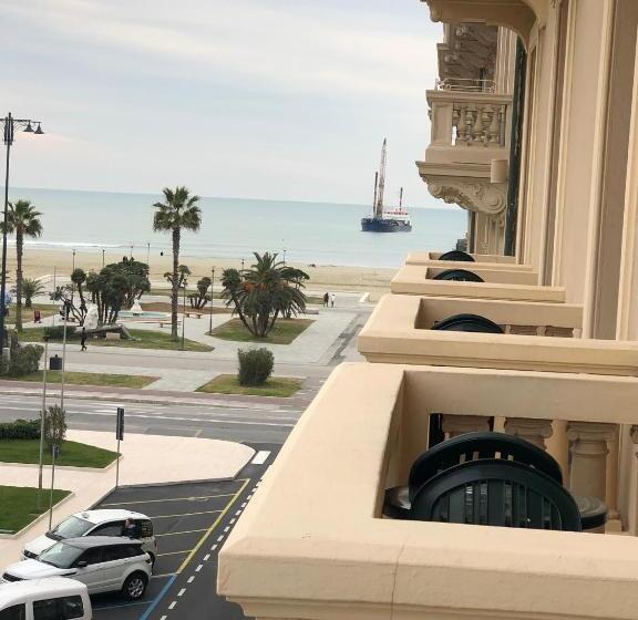 オーシャンビューのスーペリアトリプルルーム, Lukas