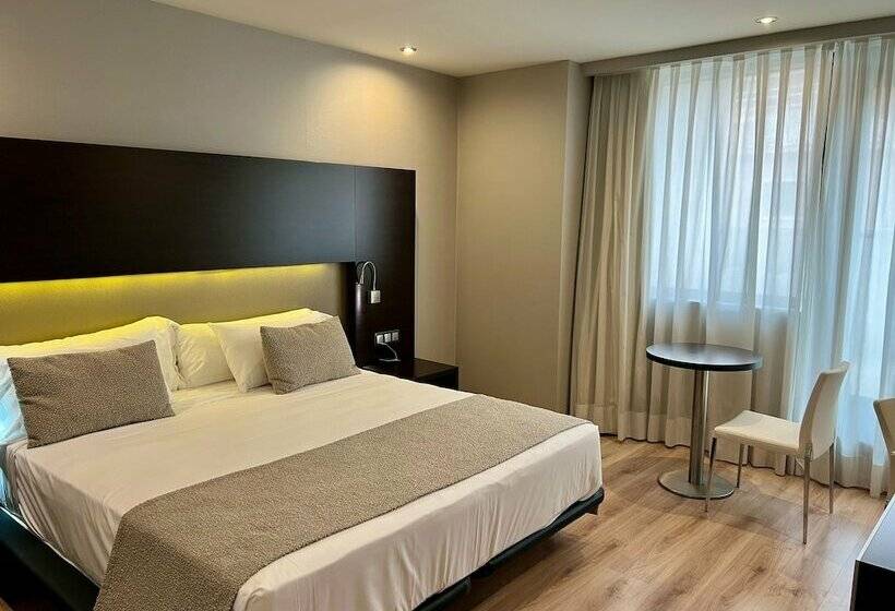 Chambre Standard, Turia Granada