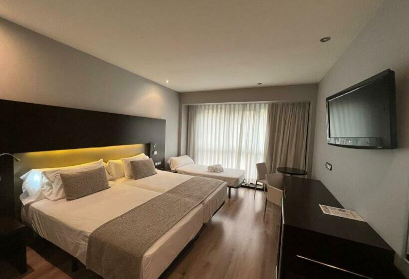 Chambre Triple Standard, Turia Granada