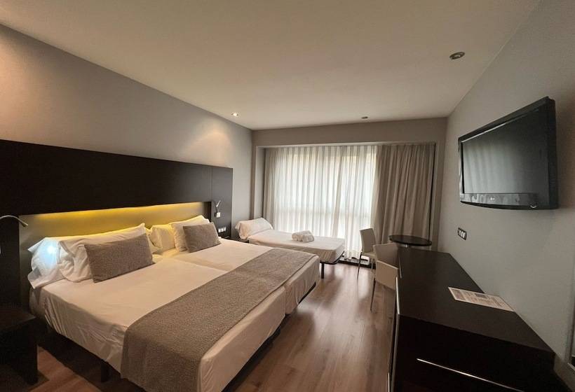 Chambre Triple Standard, Turia Granada