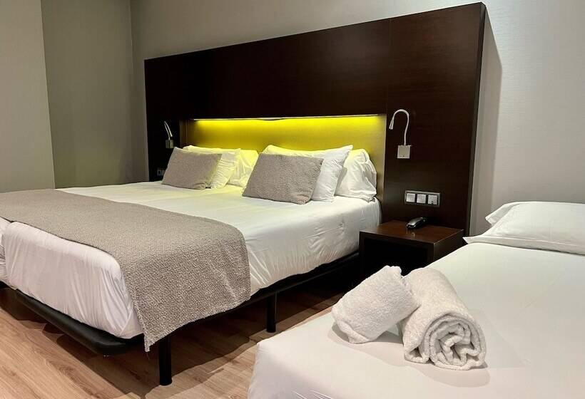 Chambre Triple Standard, Turia Granada