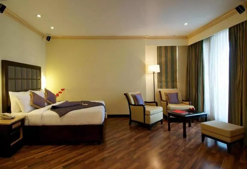 Superior Zimmer Queensize Bett, Vivanta Ernakulam, Marine Drive