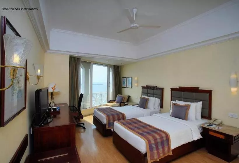 Superior Zimmer mit Ausblick, Vivanta Ernakulam, Marine Drive