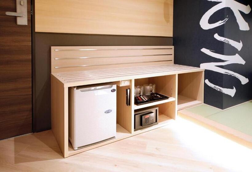 اتاق استاندارد سه نفره, Travelodge Kyoto Shijokawaramachi