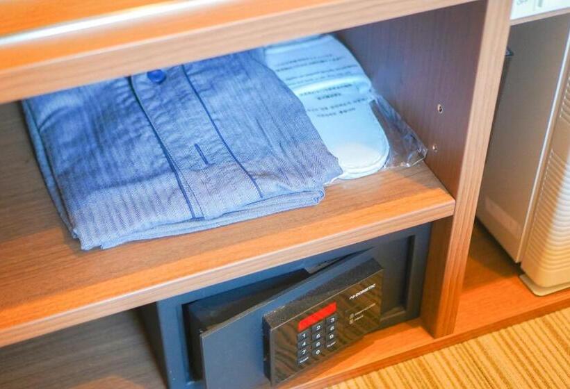 اتاق استاندارد با تخت دو نفره بزرگ, Travelodge Kyoto Shijokawaramachi