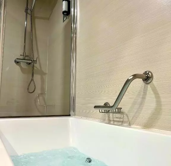 سوییت جونیور, Turia Granada