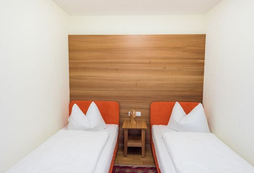 スイート（家族用）, Walserberg