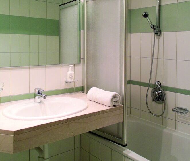 ベーシックルーム, Walserberg