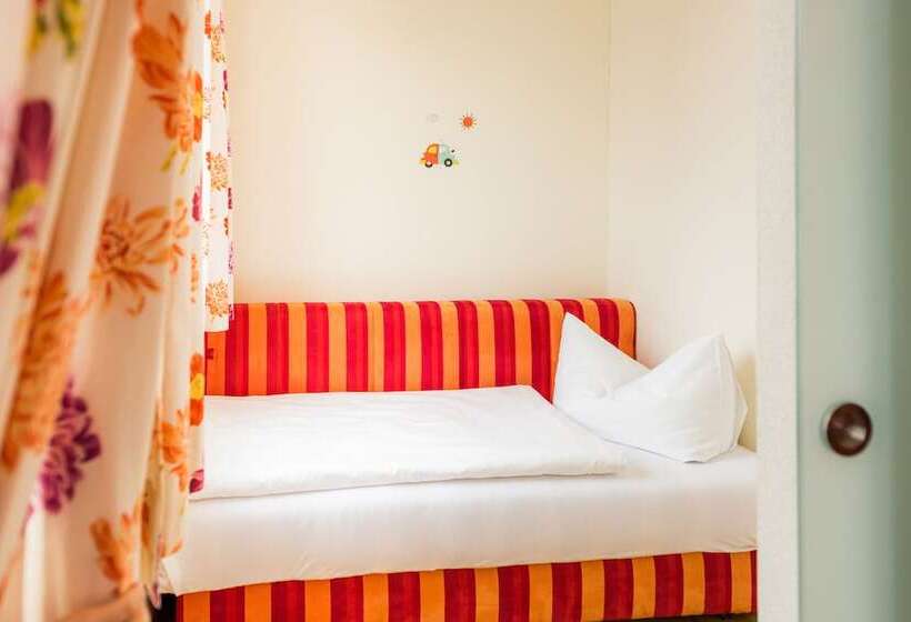 スイート（家族用）, Walserberg