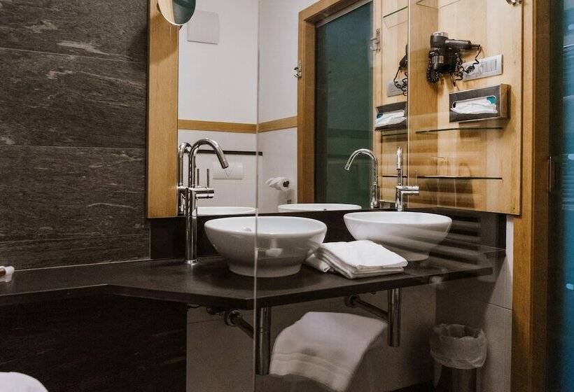 اتاق استاندارد, Lac Salin Spa & Mountain Resort