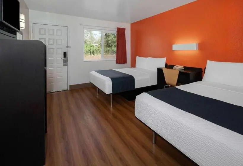 デラックスの４人部屋, Motel 6carpinteria, Ca  Santa Barbara  South
