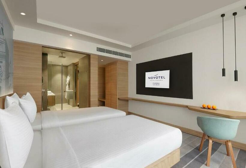Номер Superior Вид на Город, Novotel Mumbai Juhu Beach