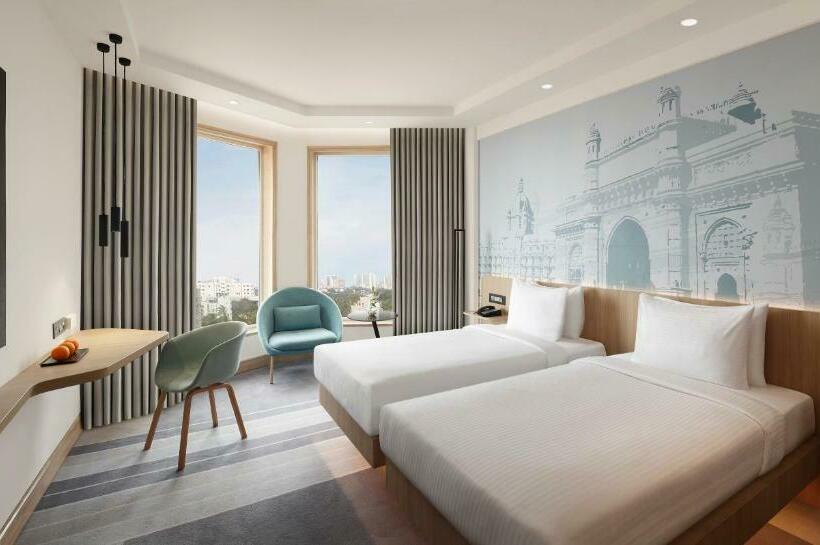 Номер Superior Вид на Город, Novotel Mumbai Juhu Beach