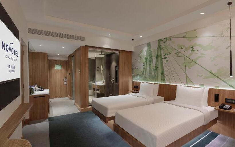 Номер Премиум Вид на Город, Novotel Mumbai Juhu Beach