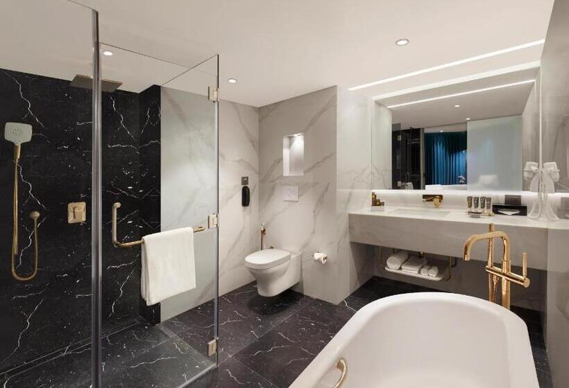 سوئیت اجرایی با تخت کینگ, Novotel Mumbai Juhu Beach