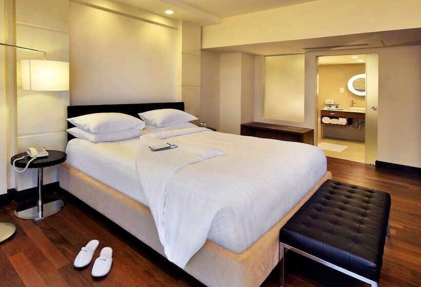 Номер Superior Вид на Море, Novotel Mumbai Juhu Beach