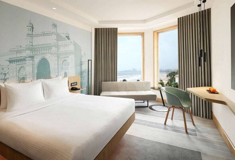 Номер Superior Вид на Море, Novotel Mumbai Juhu Beach