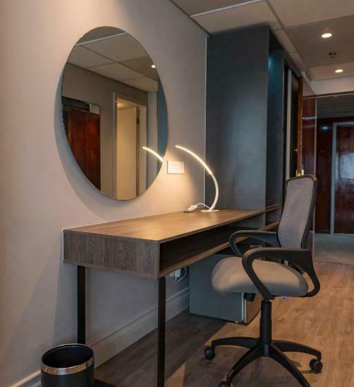 اتاق استاندارد, Rainbow Towers Hotel And Conference Centre