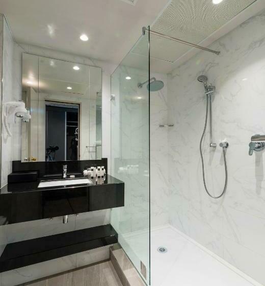 اتاق استاندارد, Rainbow Towers Hotel And Conference Centre