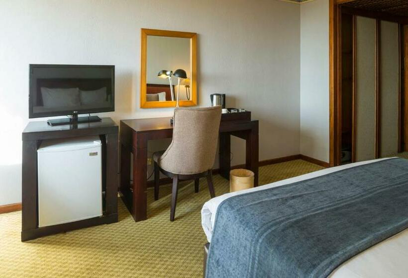 اتاق استاندارد, Rainbow Towers Hotel And Conference Centre