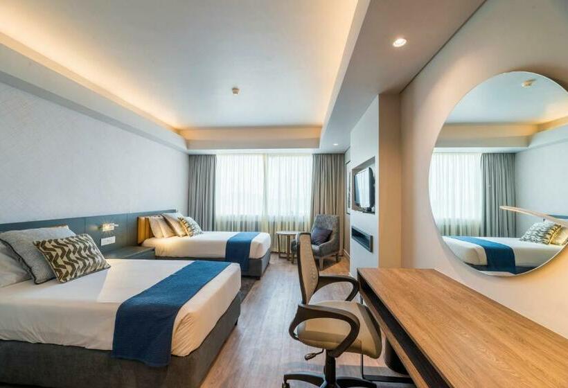 اتاق استاندارد, Rainbow Towers Hotel And Conference Centre