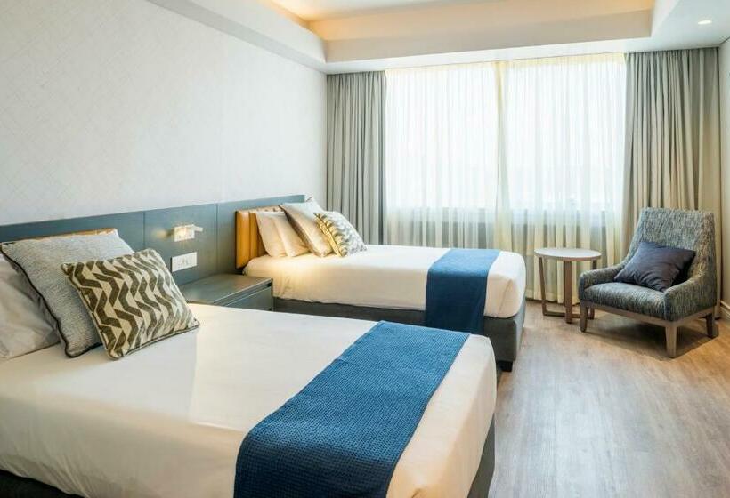 اتاق استاندارد, Rainbow Towers Hotel And Conference Centre