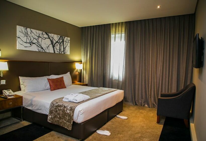 اتاق لوکس, Rainbow Towers Hotel And Conference Centre