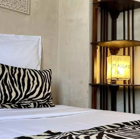 سوییت جونیور, Riad Dar Massai