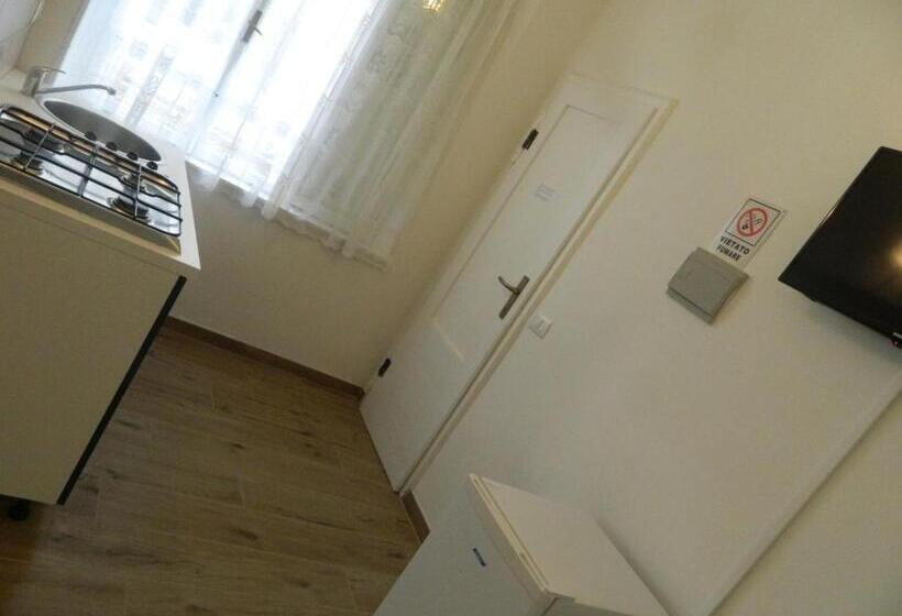 Studio Standard, Vecchia Riva