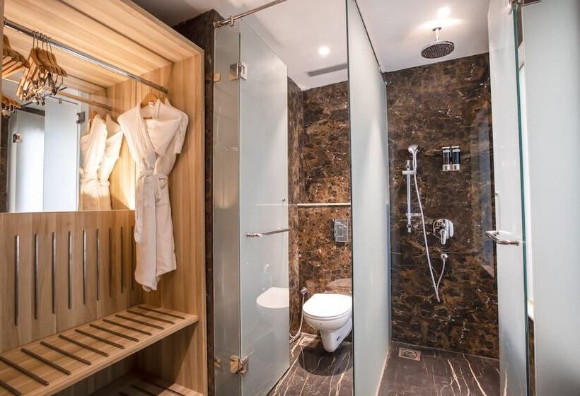 小型套房, Radisson Hotel Bareilly Airport