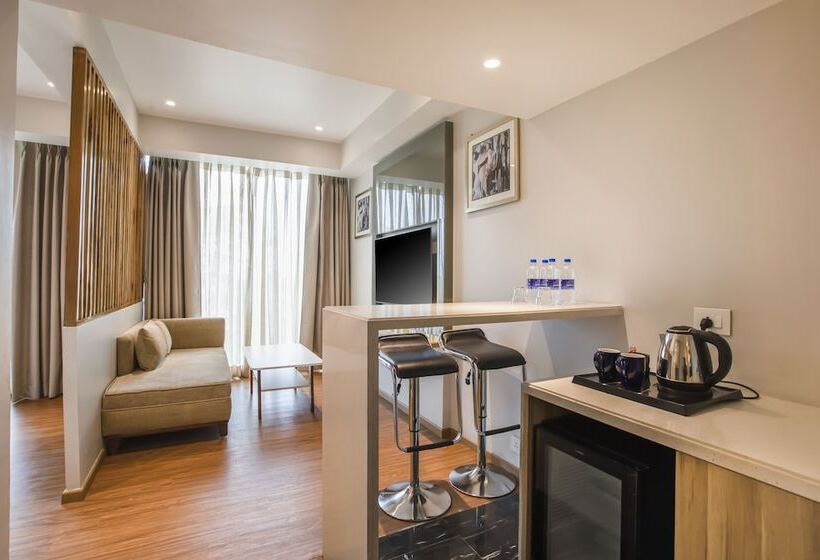 小型套房, Radisson Hotel Bareilly Airport