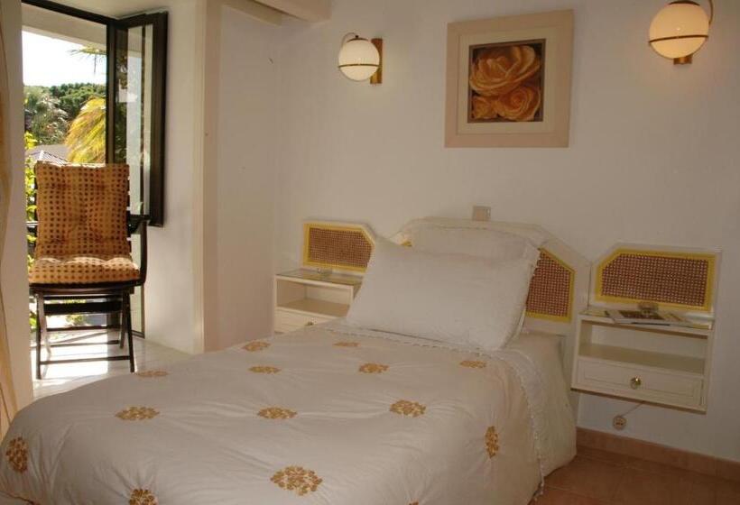 فيلا غرفتين نوم مطلة على الحديقة, Capitalmoura Mouragolf Village