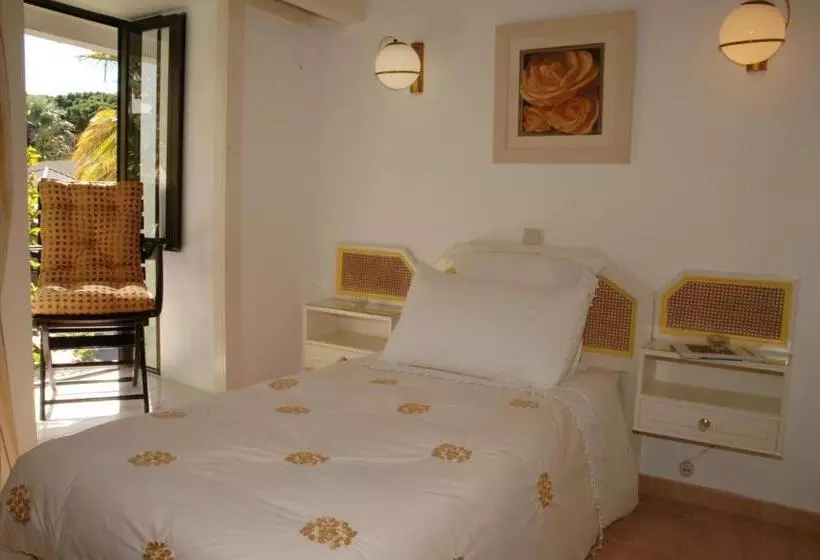 ویلای 2 خوابه با چشم‌انداز باغ, Capitalmoura Mouragolf Village